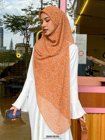 SQUARE - Kod 050